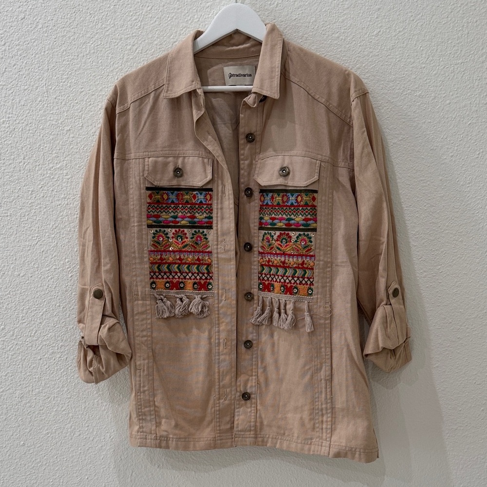 Stradivarius | NWOT Tan Utility Jacket with Colorful Embroidery Medium